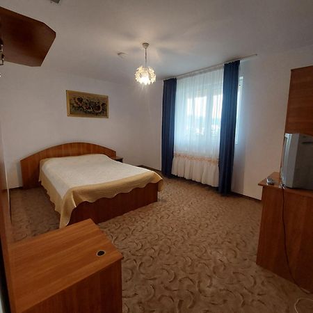 Hotel Steaua Nordului Târgu Neamţ Exterior foto
