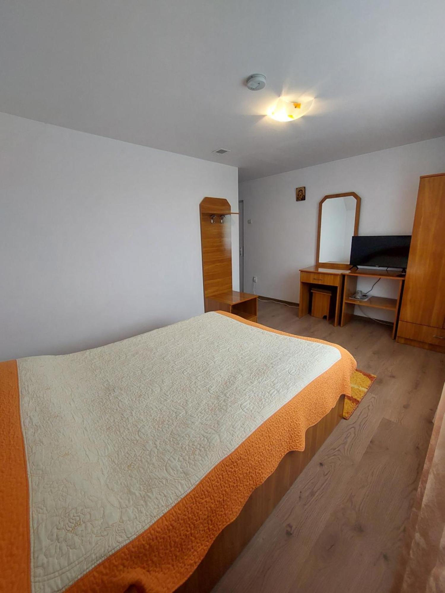 Hotel Steaua Nordului Târgu Neamţ Exterior foto