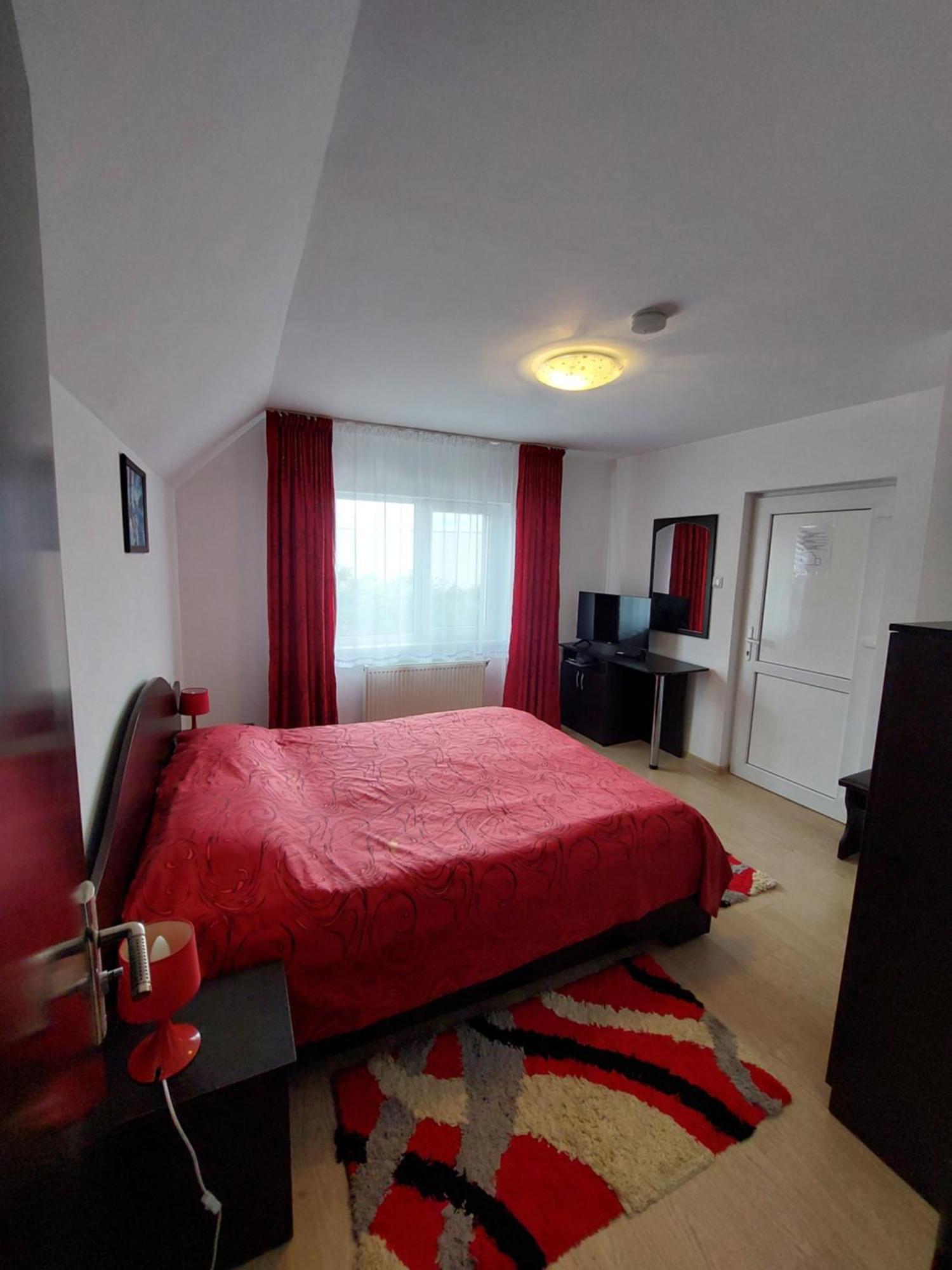 Hotel Steaua Nordului Târgu Neamţ Exterior foto